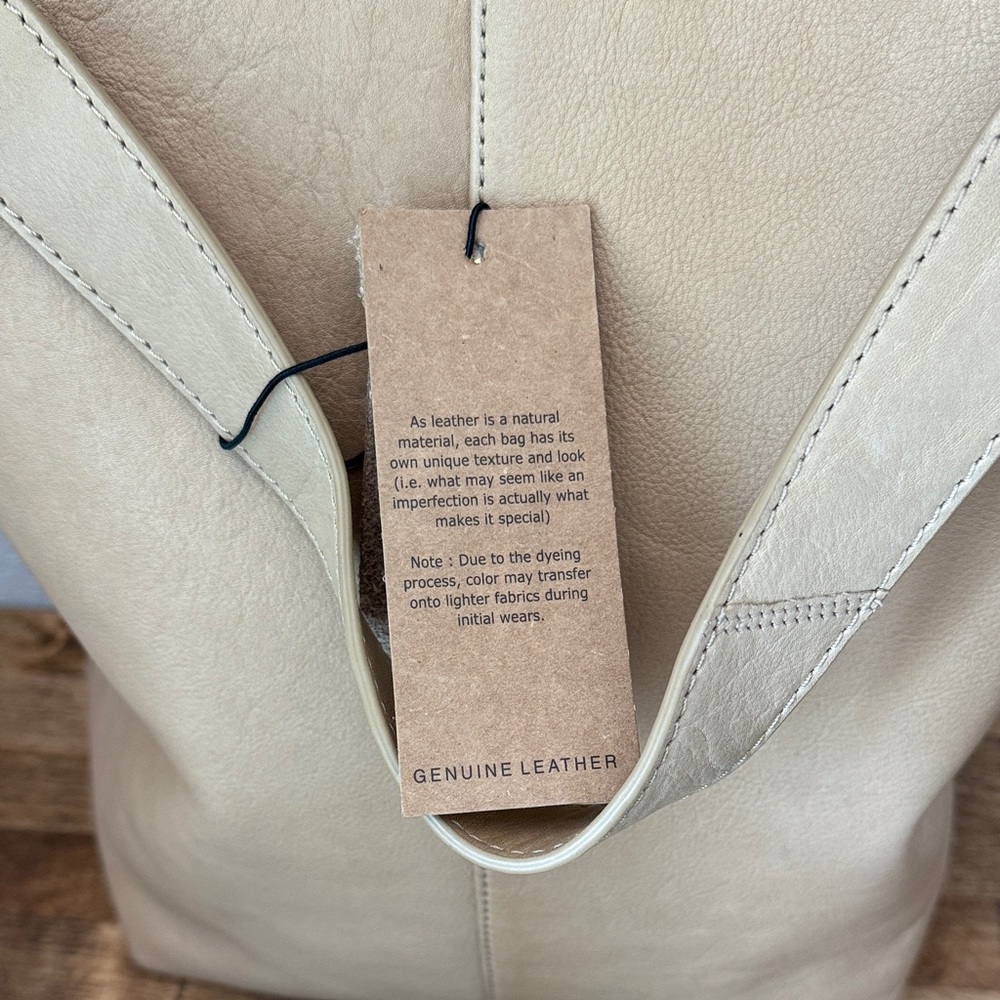 Margot New York Kaye Bucket Bag Beige Leather Tote NWT - Picture 4 of 17